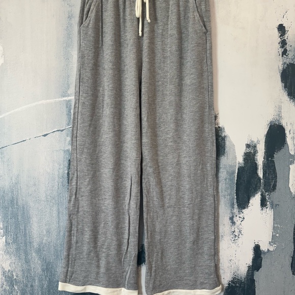 Red Haute Lounge 2 Pc Set - Picture 8 of 9